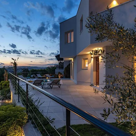 Lovely In Casa de Férias *