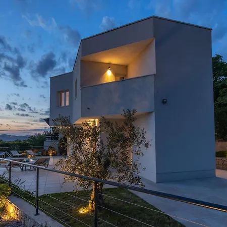 2 Bedroom Awesome In * Kraljevica