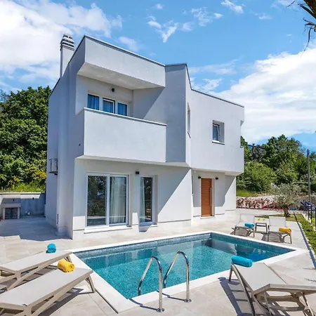 2 Bedroom Awesome In Dom wakacyjny *